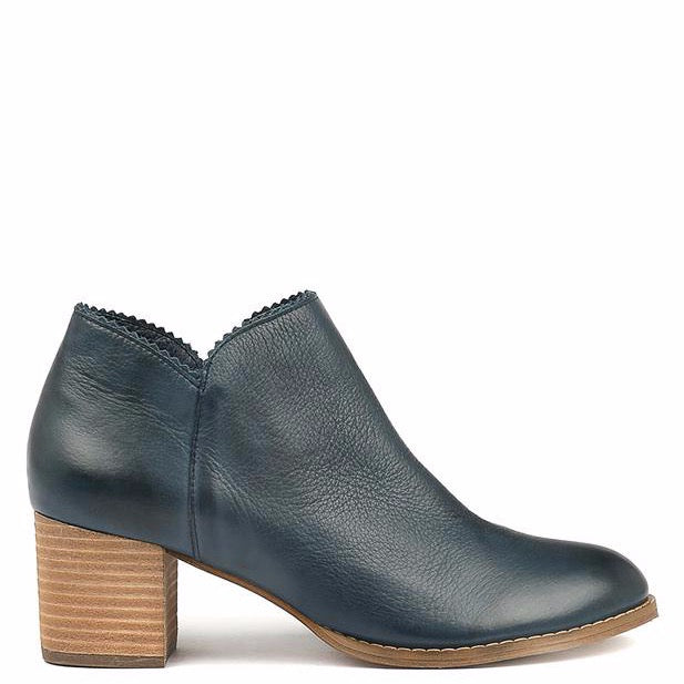 SHARON - DJANGO & JULIETTE